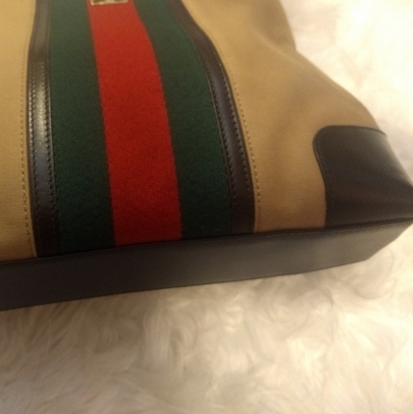 Gucci purse - Picture 4 of 7